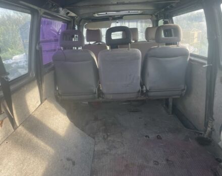 Серый Фольксваген Transporter, объемом двигателя 2.5 л и пробегом 280 тыс. км за 1500 $, фото 7 на Automoto.ua