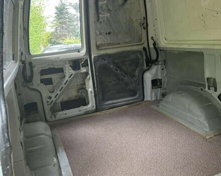 Серый Фольксваген Transporter, объемом двигателя 2.5 л и пробегом 320 тыс. км за 3300 $, фото 5 на Automoto.ua