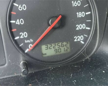 Серый Фольксваген Transporter, объемом двигателя 2.5 л и пробегом 320 тыс. км за 3300 $, фото 1 на Automoto.ua