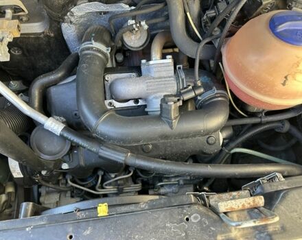 Серый Фольксваген Transporter, объемом двигателя 2.5 л и пробегом 392 тыс. км за 9750 $, фото 7 на Automoto.ua