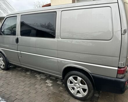 Серый Фольксваген Transporter, объемом двигателя 2.5 л и пробегом 392 тыс. км за 9750 $, фото 2 на Automoto.ua