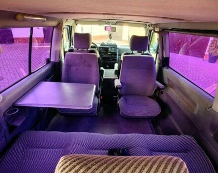 Серый Фольксваген Transporter, объемом двигателя 2.5 л и пробегом 243 тыс. км за 2100 $, фото 7 на Automoto.ua