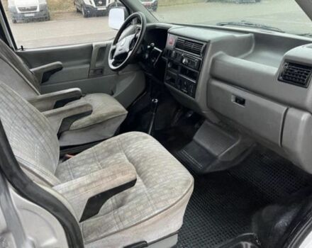 Серый Фольксваген Transporter, объемом двигателя 2.5 л и пробегом 272 тыс. км за 1750 $, фото 5 на Automoto.ua