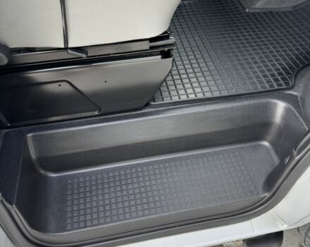 Сірий Фольксваген Transporter, об'ємом двигуна 2.5 л та пробігом 228 тис. км за 14300 $, фото 10 на Automoto.ua