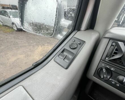 Сірий Фольксваген Transporter, об'ємом двигуна 2.5 л та пробігом 370 тис. км за 8000 $, фото 3 на Automoto.ua
