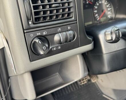 Сірий Фольксваген Transporter, об'ємом двигуна 2.5 л та пробігом 228 тис. км за 14300 $, фото 16 на Automoto.ua