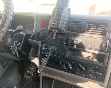 Серый Фольксваген Transporter, объемом двигателя 2.5 л и пробегом 420 тыс. км за 7300 $, фото 7 на Automoto.ua