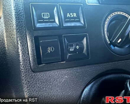 Серый Фольксваген Transporter, объемом двигателя 1.9 л и пробегом 400 тыс. км за 6000 $, фото 8 на Automoto.ua