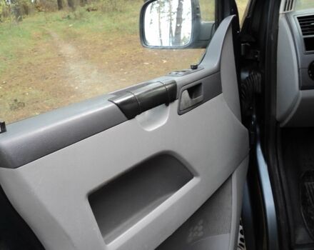 Серый Фольксваген Transporter, объемом двигателя 2.5 л и пробегом 500 тыс. км за 3200 $, фото 5 на Automoto.ua