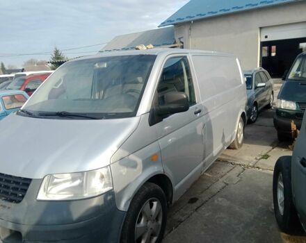 Серый Фольксваген Transporter, объемом двигателя 2.5 л и пробегом 280 тыс. км за 5454 $, фото 3 на Automoto.ua