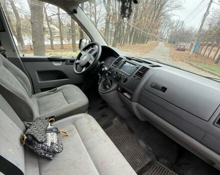 Серый Фольксваген Transporter, объемом двигателя 2.5 л и пробегом 400 тыс. км за 3500 $, фото 6 на Automoto.ua