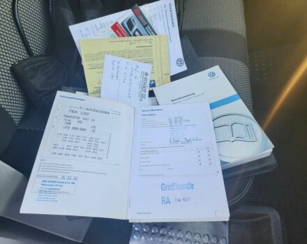 Сірий Фольксваген Transporter, об'ємом двигуна 2 л та пробігом 251 тис. км за 8800 $, фото 4 на Automoto.ua