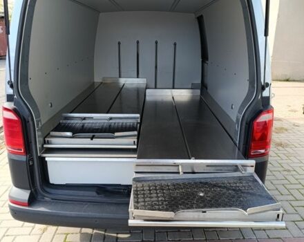 Сірий Фольксваген Transporter, об'ємом двигуна 2 л та пробігом 120 тис. км за 26000 $, фото 7 на Automoto.ua