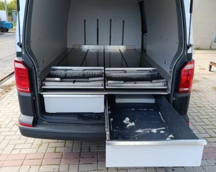 Сірий Фольксваген Transporter, об'ємом двигуна 2 л та пробігом 120 тис. км за 26000 $, фото 11 на Automoto.ua