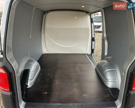 Серый Фольксваген Transporter, объемом двигателя 2 л и пробегом 263 тыс. км за 18200 $, фото 28 на Automoto.ua