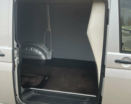 Серый Фольксваген Transporter, объемом двигателя 2 л и пробегом 263 тыс. км за 18200 $, фото 24 на Automoto.ua