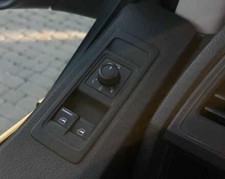 Серый Фольксваген Transporter, объемом двигателя 2 л и пробегом 205 тыс. км за 19900 $, фото 12 на Automoto.ua