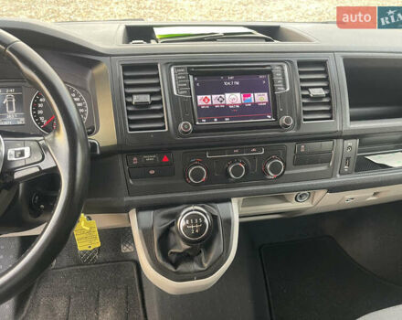 Серый Фольксваген Transporter, объемом двигателя 2 л и пробегом 263 тыс. км за 18200 $, фото 17 на Automoto.ua