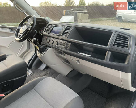 Серый Фольксваген Transporter, объемом двигателя 2 л и пробегом 263 тыс. км за 18200 $, фото 23 на Automoto.ua
