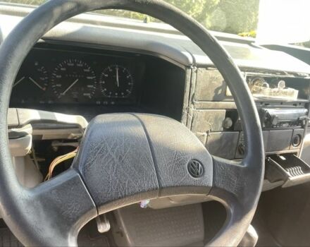 Серый Фольксваген Transporter, объемом двигателя 2.4 л и пробегом 300 тыс. км за 3250 $, фото 7 на Automoto.ua