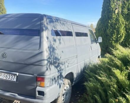 Серый Фольксваген Transporter, объемом двигателя 2.4 л и пробегом 300 тыс. км за 3250 $, фото 3 на Automoto.ua