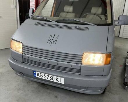 Серый Фольксваген Transporter, объемом двигателя 1.9 л и пробегом 232 тыс. км за 4200 $, фото 1 на Automoto.ua