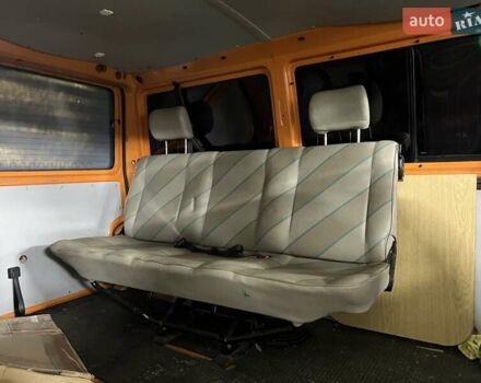 Серый Фольксваген Transporter, объемом двигателя 1.9 л и пробегом 232 тыс. км за 4200 $, фото 2 на Automoto.ua