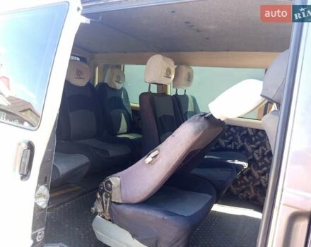 Сірий Фольксваген Transporter, об'ємом двигуна 2.4 л та пробігом 390 тис. км за 4300 $, фото 6 на Automoto.ua
