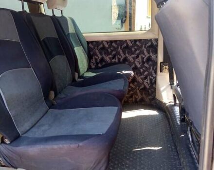 Сірий Фольксваген Transporter, об'ємом двигуна 2.4 л та пробігом 390 тис. км за 4300 $, фото 4 на Automoto.ua