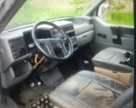 Серый Фольксваген Transporter, объемом двигателя 3 л и пробегом 320 тыс. км за 2000 $, фото 1 на Automoto.ua