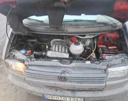 Серый Фольксваген Transporter, объемом двигателя 2.4 л и пробегом 330 тыс. км за 3670 $, фото 6 на Automoto.ua