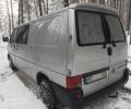 Серый Фольксваген Transporter, объемом двигателя 2.4 л и пробегом 429 тыс. км за 3500 $, фото 2 на Automoto.ua