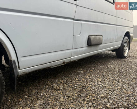 Серый Фольксваген Transporter, объемом двигателя 2.4 л и пробегом 400 тыс. км за 4000 $, фото 6 на Automoto.ua