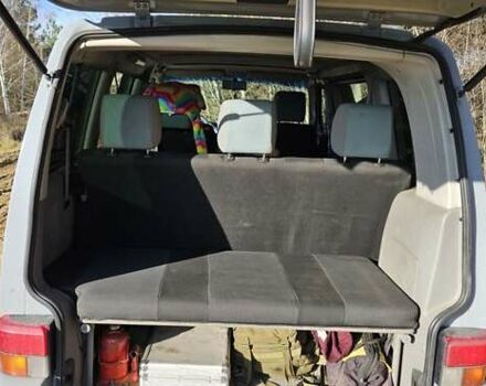 Серый Фольксваген Transporter, объемом двигателя 2.46 л и пробегом 430 тыс. км за 12000 $, фото 6 на Automoto.ua