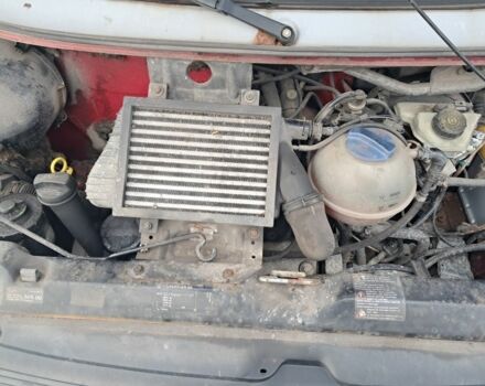 Серый Фольксваген Transporter, объемом двигателя 2 л и пробегом 383 тыс. км за 2670 $, фото 5 на Automoto.ua