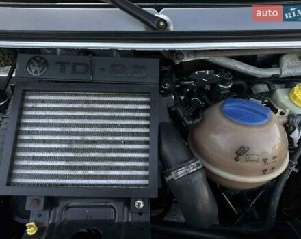 Сірий Фольксваген Transporter, об'ємом двигуна 2.5 л та пробігом 400 тис. км за 7200 $, фото 5 на Automoto.ua