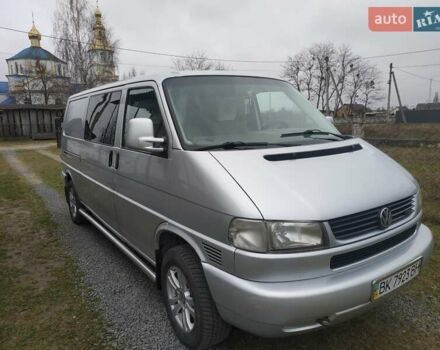 Серый Фольксваген Transporter, объемом двигателя 2.46 л и пробегом 370 тыс. км за 10000 $, фото 2 на Automoto.ua