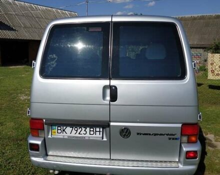 Серый Фольксваген Transporter, объемом двигателя 2.46 л и пробегом 370 тыс. км за 10000 $, фото 3 на Automoto.ua