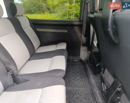 Серый Фольксваген Transporter, объемом двигателя 2.5 л и пробегом 450 тыс. км за 7600 $, фото 3 на Automoto.ua