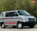 Серый Фольксваген Transporter, объемом двигателя 2.5 л и пробегом 330 тыс. км за 10800 $, фото 1 на Automoto.ua