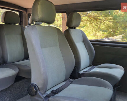 Серый Фольксваген Transporter, объемом двигателя 2.5 л и пробегом 429 тыс. км за 8700 $, фото 11 на Automoto.ua