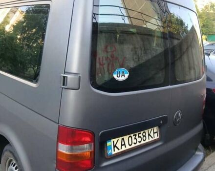 Серый Фольксваген Transporter, объемом двигателя 2.5 л и пробегом 582 тыс. км за 10000 $, фото 1 на Automoto.ua