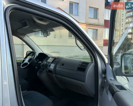 Серый Фольксваген Transporter, объемом двигателя 2.5 л и пробегом 218 тыс. км за 8600 $, фото 37 на Automoto.ua
