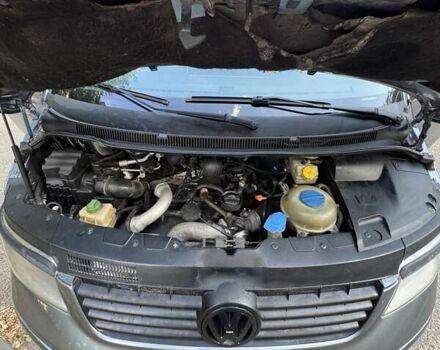 Серый Фольксваген Transporter, объемом двигателя 2.5 л и пробегом 400 тыс. км за 12000 $, фото 7 на Automoto.ua