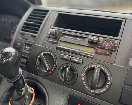 Сірий Фольксваген Transporter, об'ємом двигуна 2.46 л та пробігом 333 тис. км за 9200 $, фото 13 на Automoto.ua