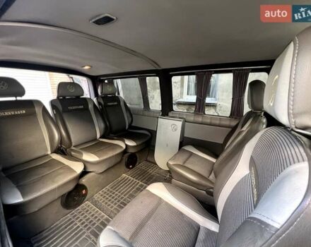 Серый Фольксваген Transporter, объемом двигателя 2.5 л и пробегом 166 тыс. км за 8500 $, фото 6 на Automoto.ua