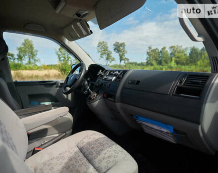 Серый Фольксваген Transporter, объемом двигателя 1.9 л и пробегом 302 тыс. км за 11000 $, фото 21 на Automoto.ua