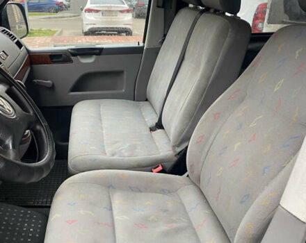 Серый Фольксваген Transporter, объемом двигателя 1.9 л и пробегом 380 тыс. км за 6500 $, фото 9 на Automoto.ua