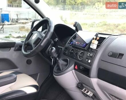 Серый Фольксваген Transporter, объемом двигателя 1.9 л и пробегом 240 тыс. км за 11300 $, фото 11 на Automoto.ua