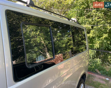 Серый Фольксваген Transporter, объемом двигателя 1.9 л и пробегом 200 тыс. км за 9200 $, фото 4 на Automoto.ua